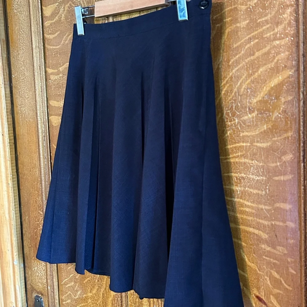 Vintage Navy Knee-Length Pleated Skirt - Picture 2 of 3